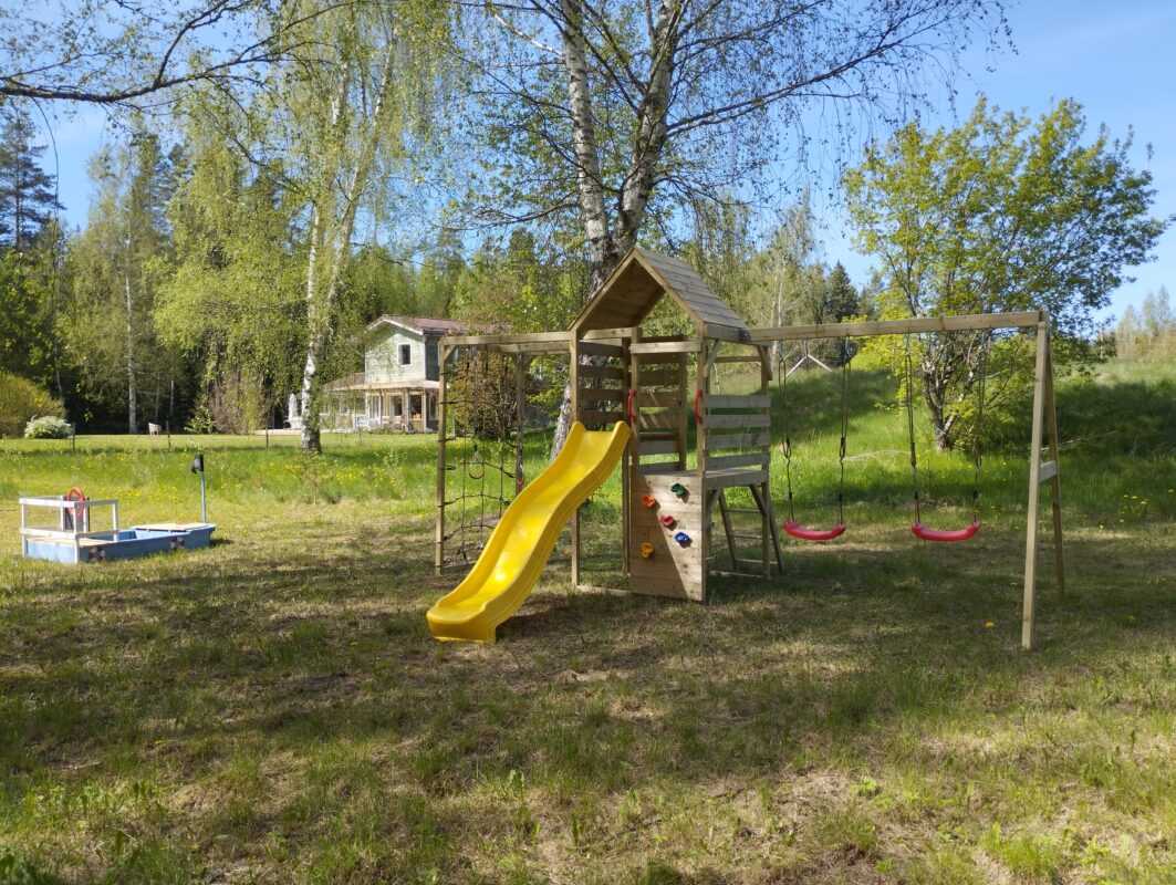 Children's play area